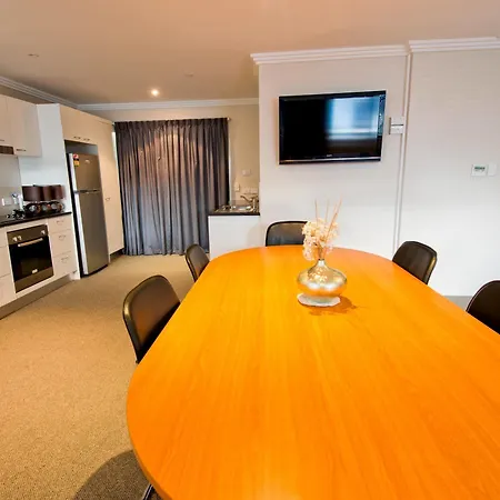 Aparthotel Southern Cross 4*