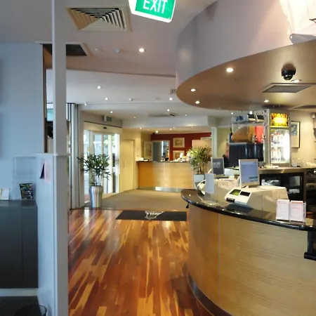 Hotel Madison Tower Mill 4*