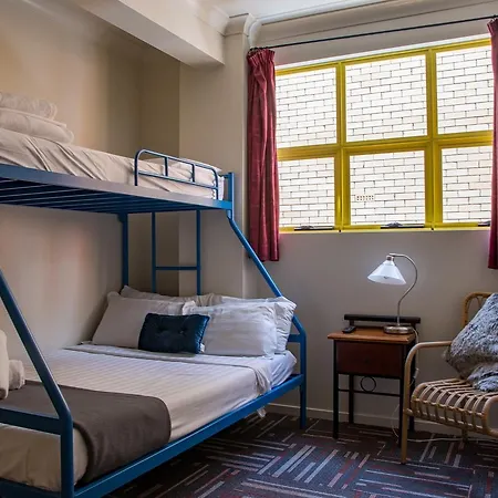 Hostel Backpackers Hq *