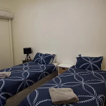 Bluetongue Backpackers Hostel *