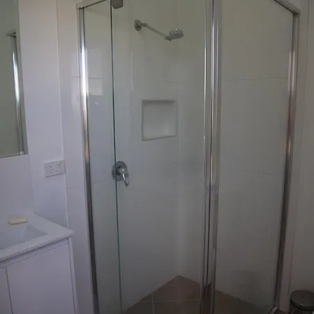 Bluetongue Backpackers Hostel *