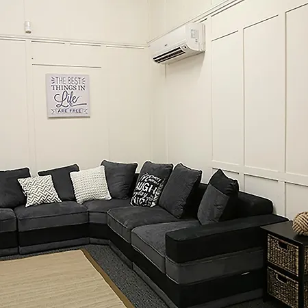 Bluetongue Backpackers Hostel Brisbane