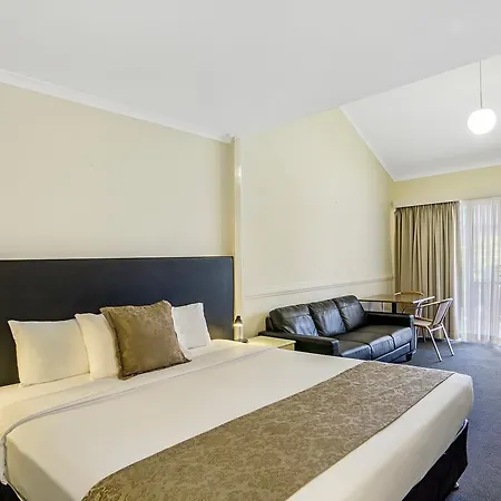 Toowong & Aparthotel 3*