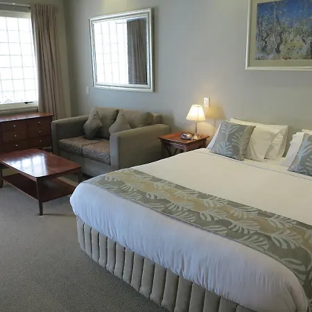 Shangri-la Gardens 4*