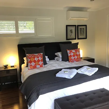 Chapel Woods 4*