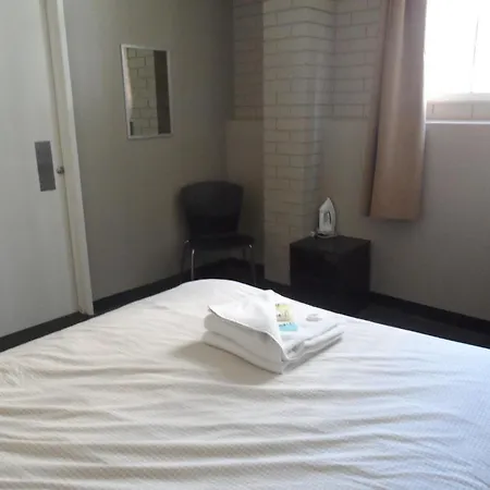 Base Embassy Hostel *