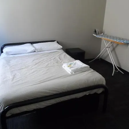 Base Embassy Hostel *