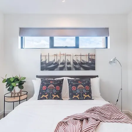 Airtrip At Woolloongabba * Brisbane