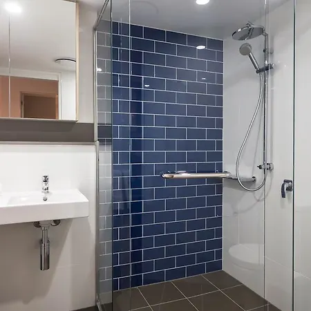 Baxter St Apartments