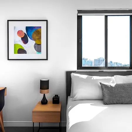 Baxter St Apartments 3*