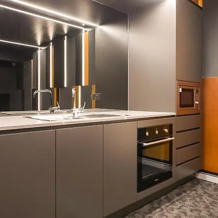 Hotel Baxter St Apartments 3*