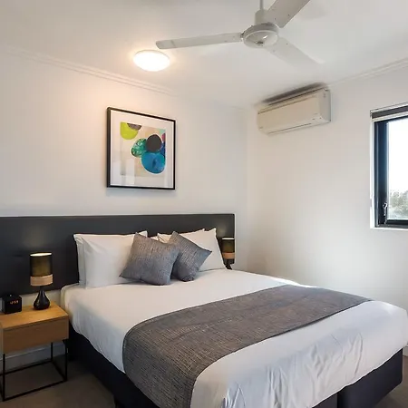 Baxter St Apartments Hotel