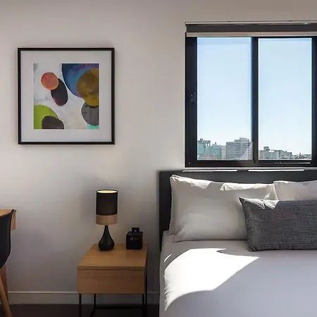Baxter St Apartments 3*