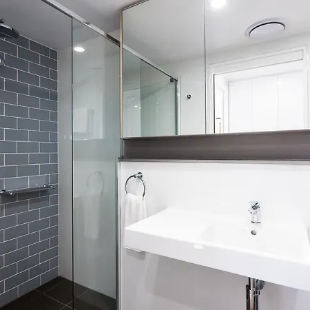 Hotel Baxter St Apartments