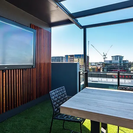 Baxter St Apartments