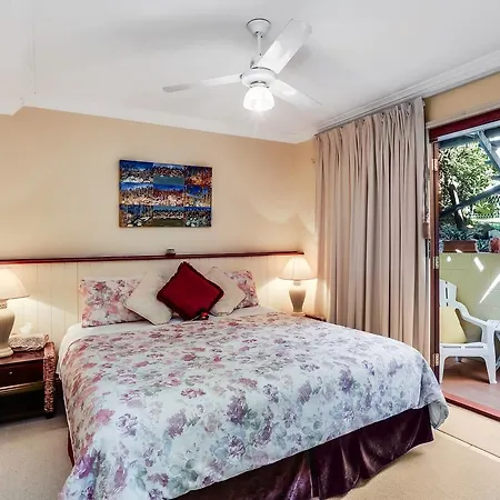Cream Gables Bed & Breakfast
