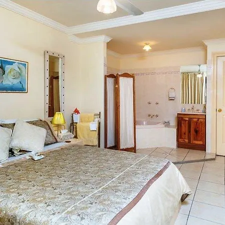 Bed & Breakfast Cream Gables Brisbane