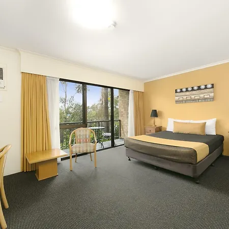 Mt Ommaney 3* Brisbane