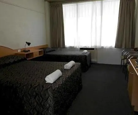 Salisbury Hotel 3*