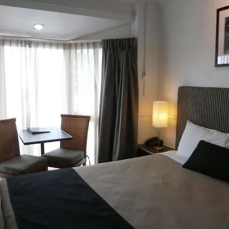 Comfort & Northgate Airport 4*