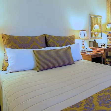 Soho 4*