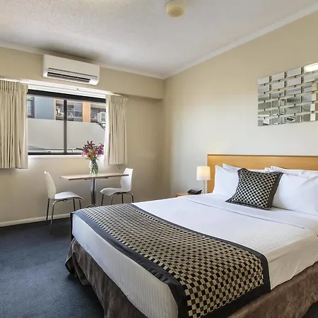 Brunswick Aparthotel 4*