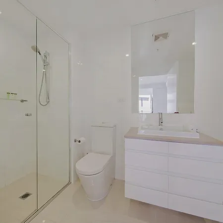 Link Portside Wharf Aparthotel 4*