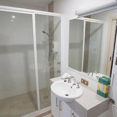 The Metropolitan Spring Hill Motel 4*