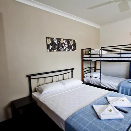 Buranda 3*