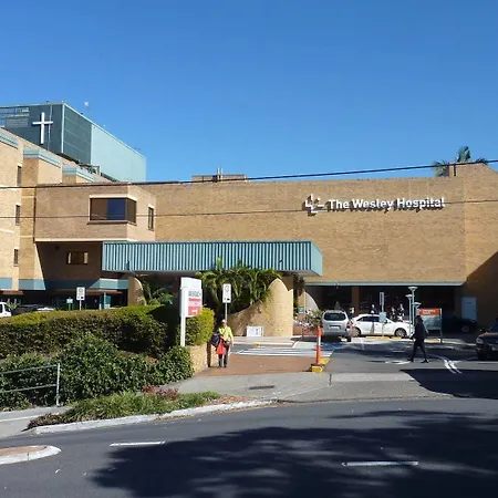 Toowong & Aparthotel