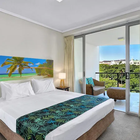 The Hub 4*