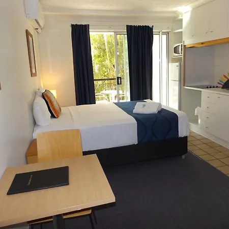 Milton Aparthotel