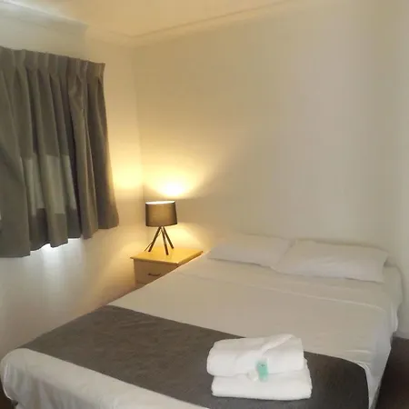 Milton Aparthotel
