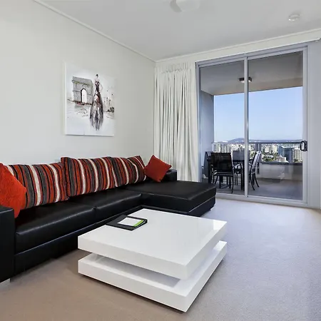 Mantra On The Quay Aparthotel 4*