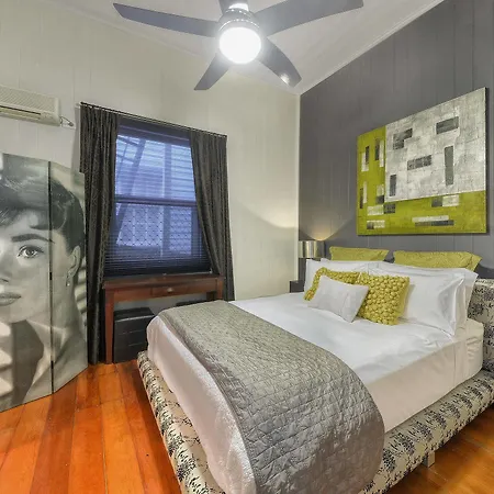 One Thornbury 4* Brisbane