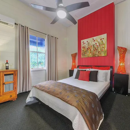 One Thornbury Bed & Breakfast 4*