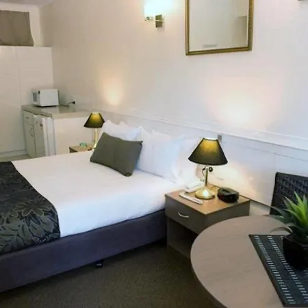 Garden Motor Motel 3*