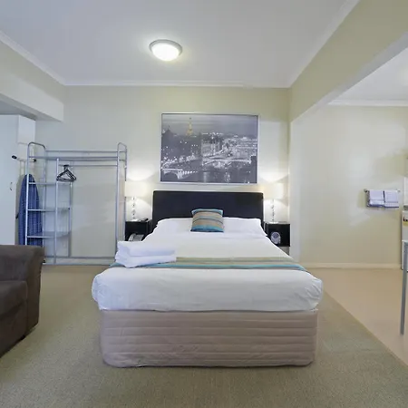 Aparthotel Street 3*