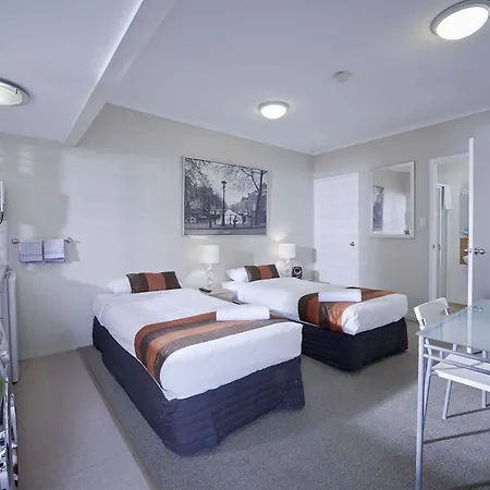 Aparthotel Street 3*