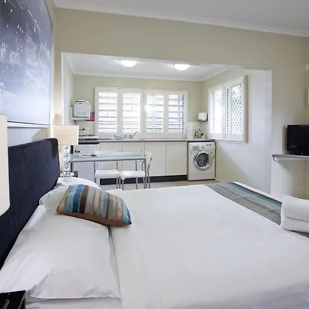 Street Aparthotel