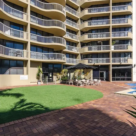 Hillcrest 4*