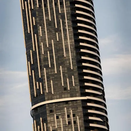 Meriton Herschel Street, 5*