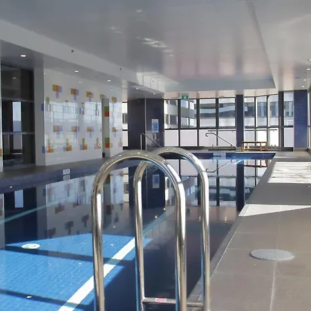 Meriton Herschel Street, 5* Brisbane