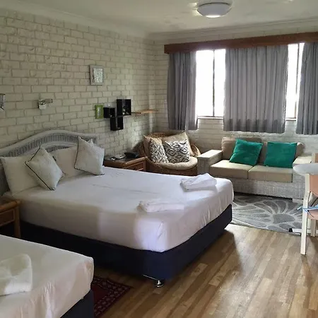 Holland Park Motel 3*
