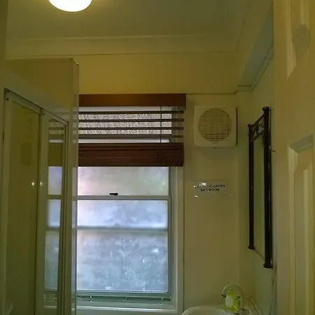 Aussie Way Lodge Hostel *