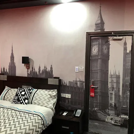 Amelia Boutique Hotel 4*
