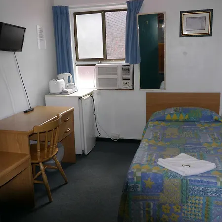 Acacia Inner City Bed & Breakfast 3*