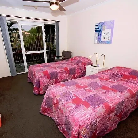 Isla House Greenslopes 3*