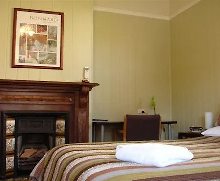 Bed & Breakfast 99 Kirkland
