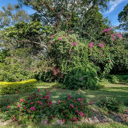Spacious Hideaway Retreat, Brookfield, * Brisbane